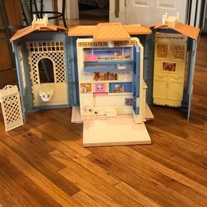 Nostalgic Barbie dollhouse!